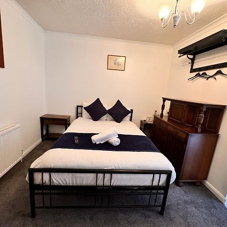 High Trees Guest House Gatwick Horley Kültér fotó
