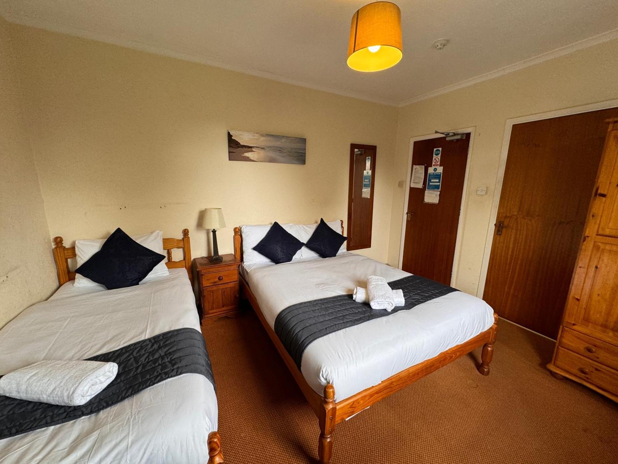 High Trees Guest House Gatwick Horley Kültér fotó