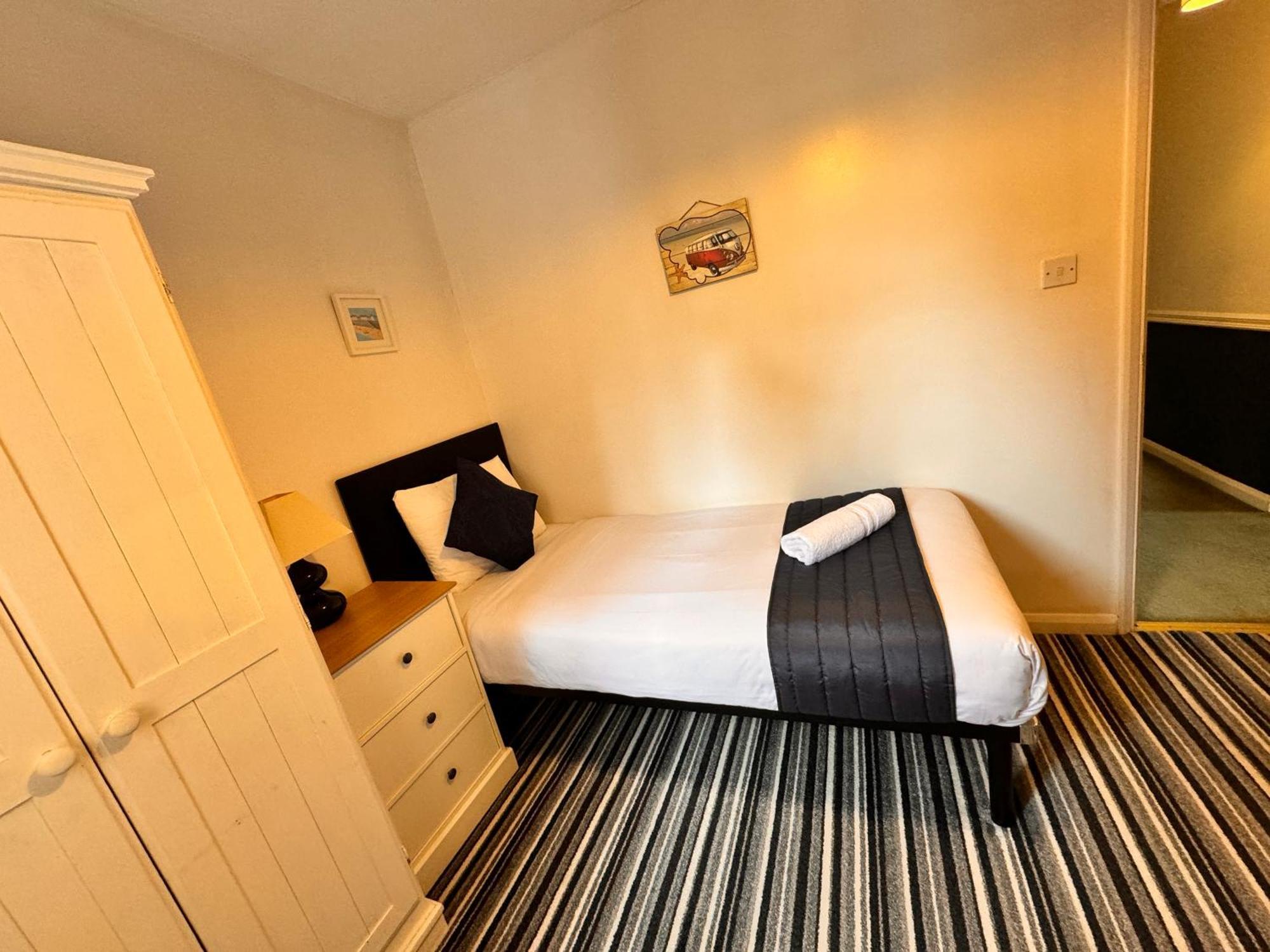 High Trees Guest House Gatwick Horley Kültér fotó