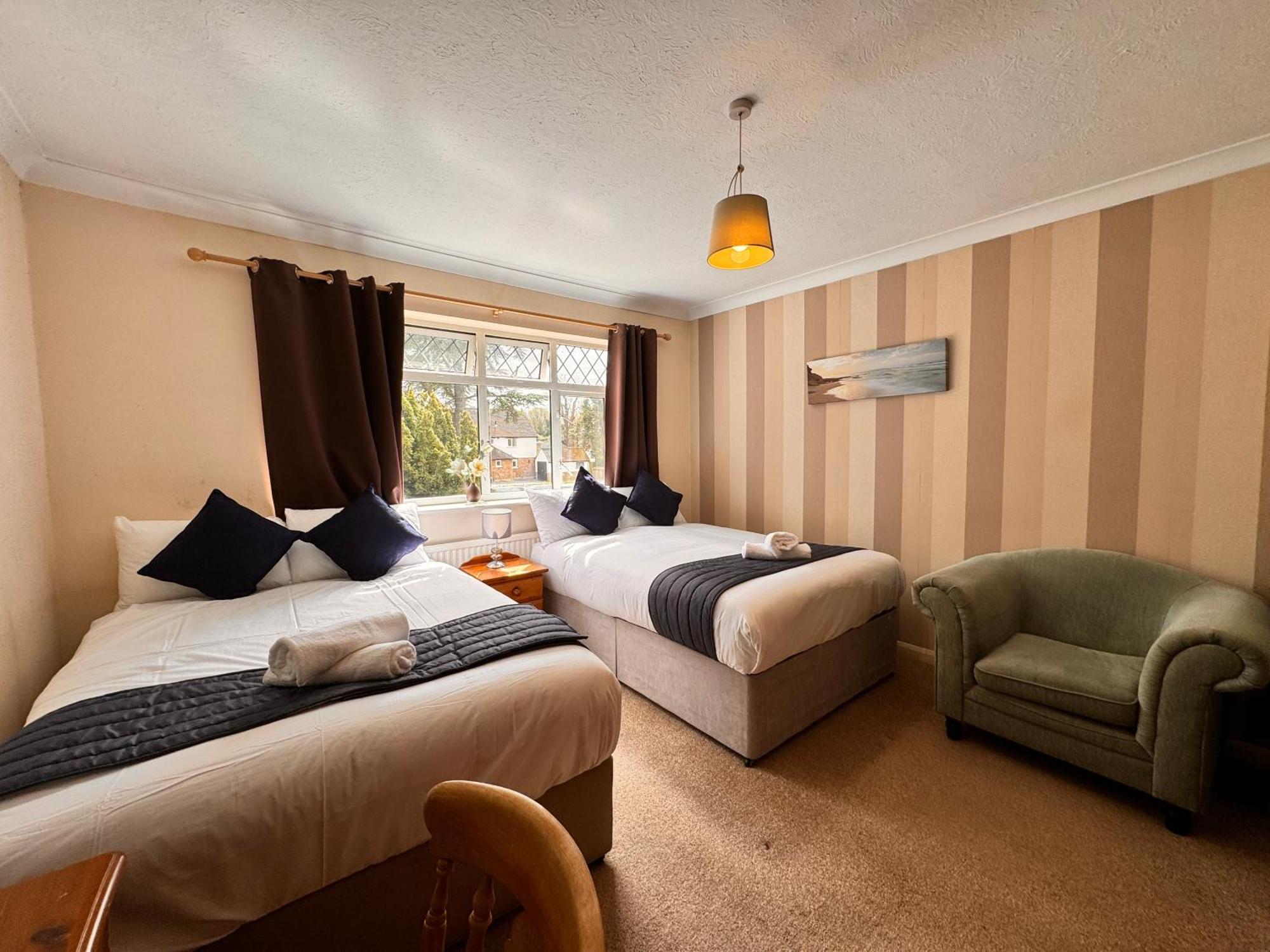 High Trees Guest House Gatwick Horley Kültér fotó