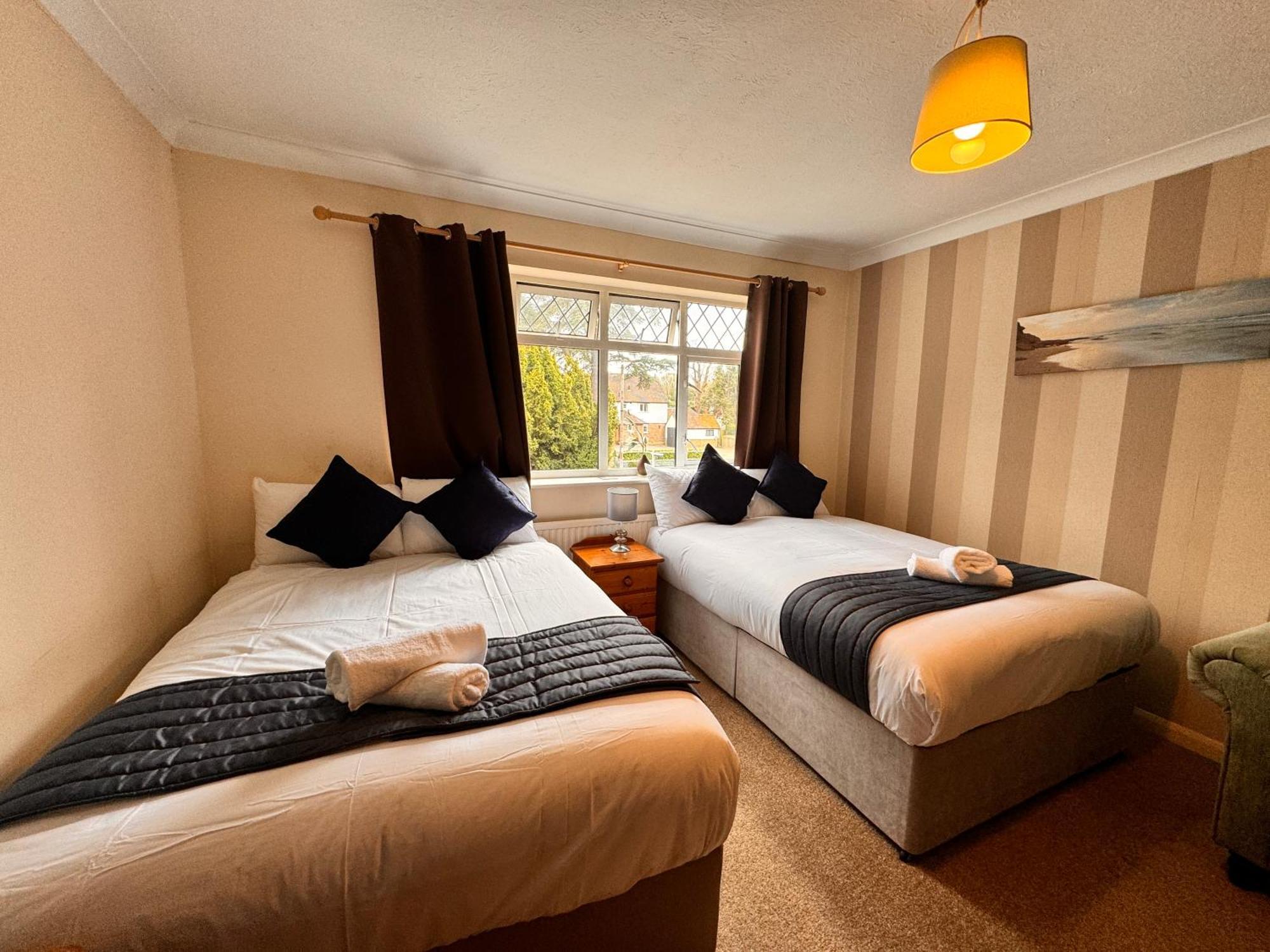 High Trees Guest House Gatwick Horley Kültér fotó