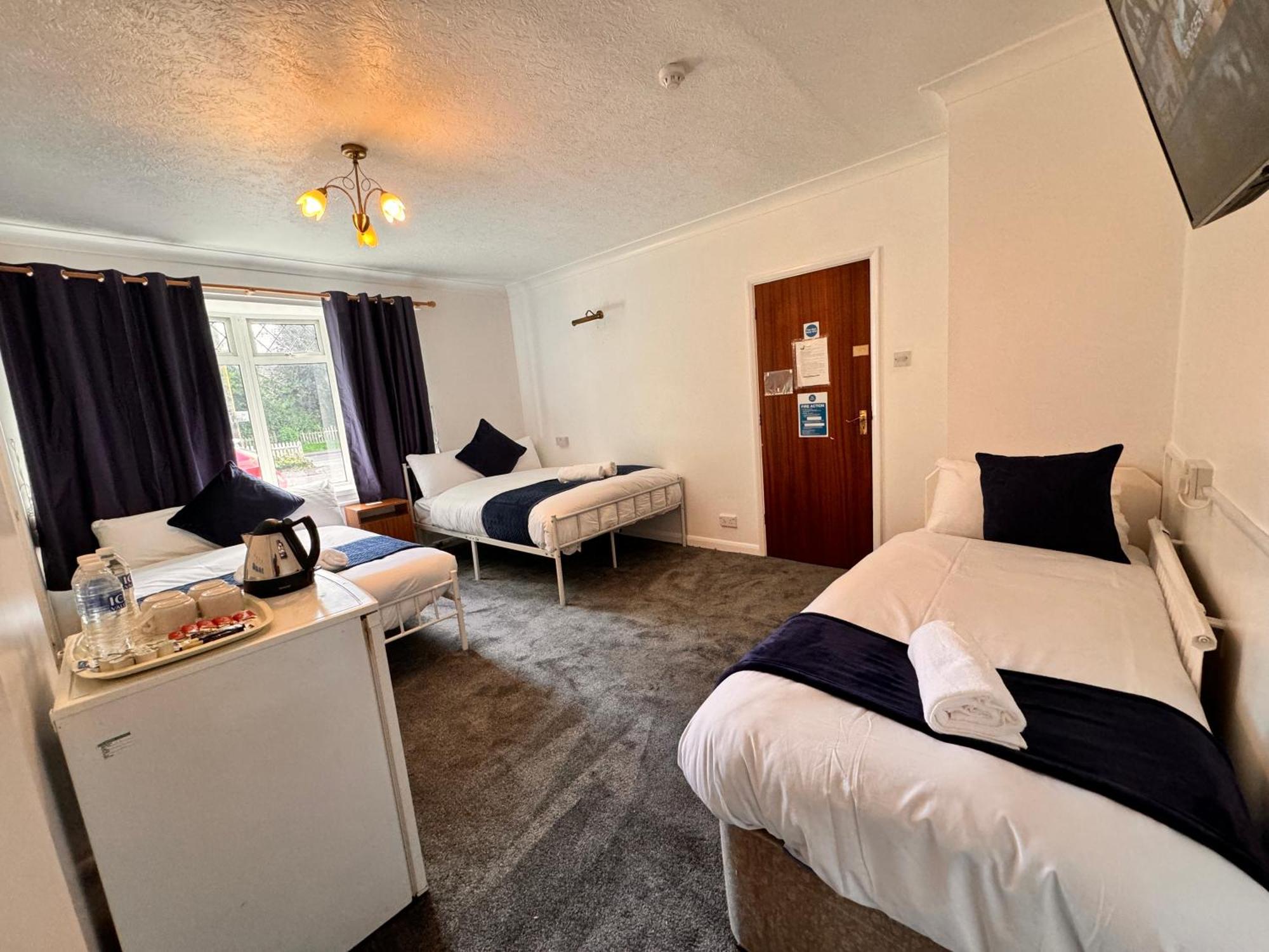 High Trees Guest House Gatwick Horley Kültér fotó