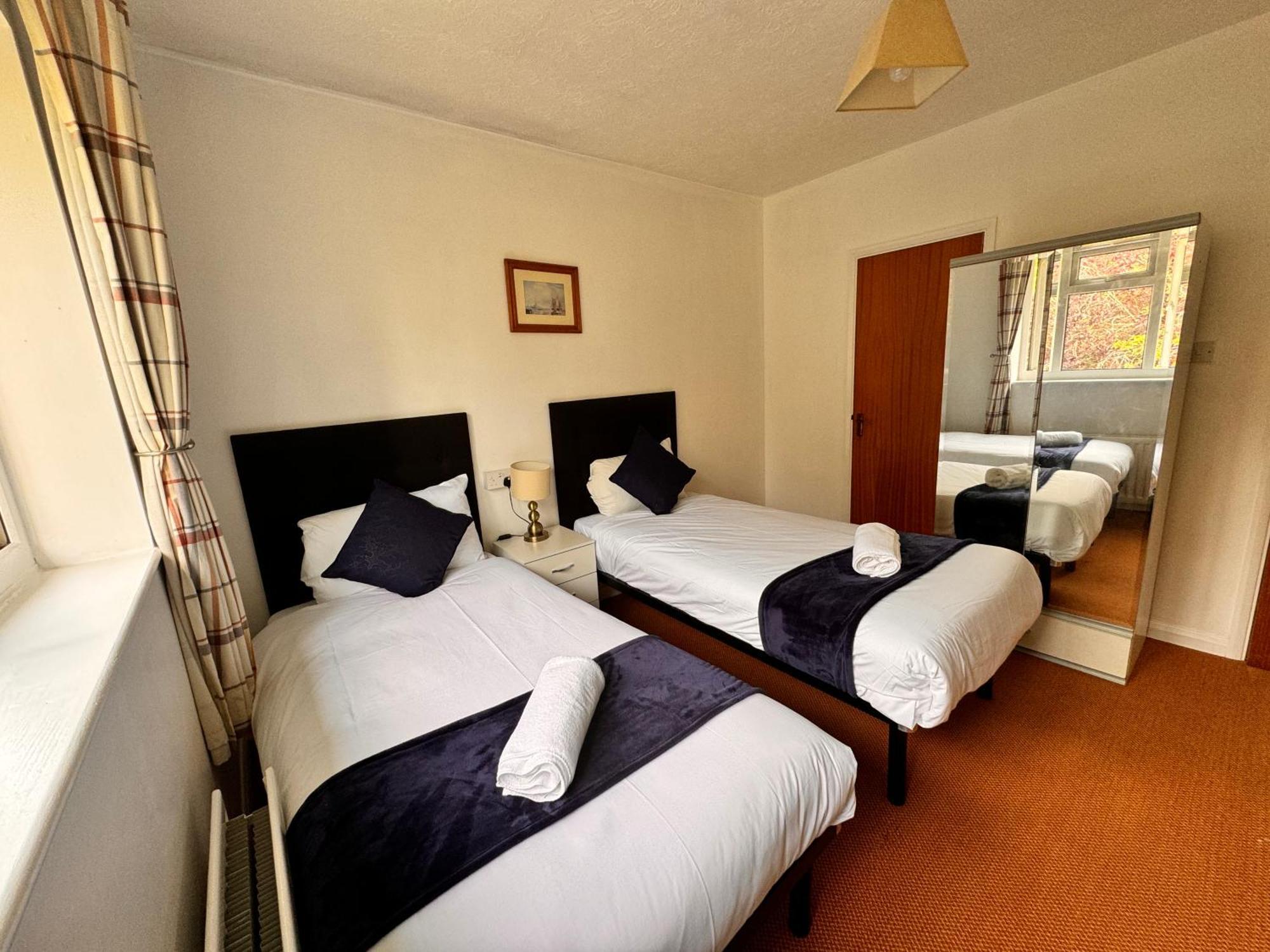 High Trees Guest House Gatwick Horley Kültér fotó