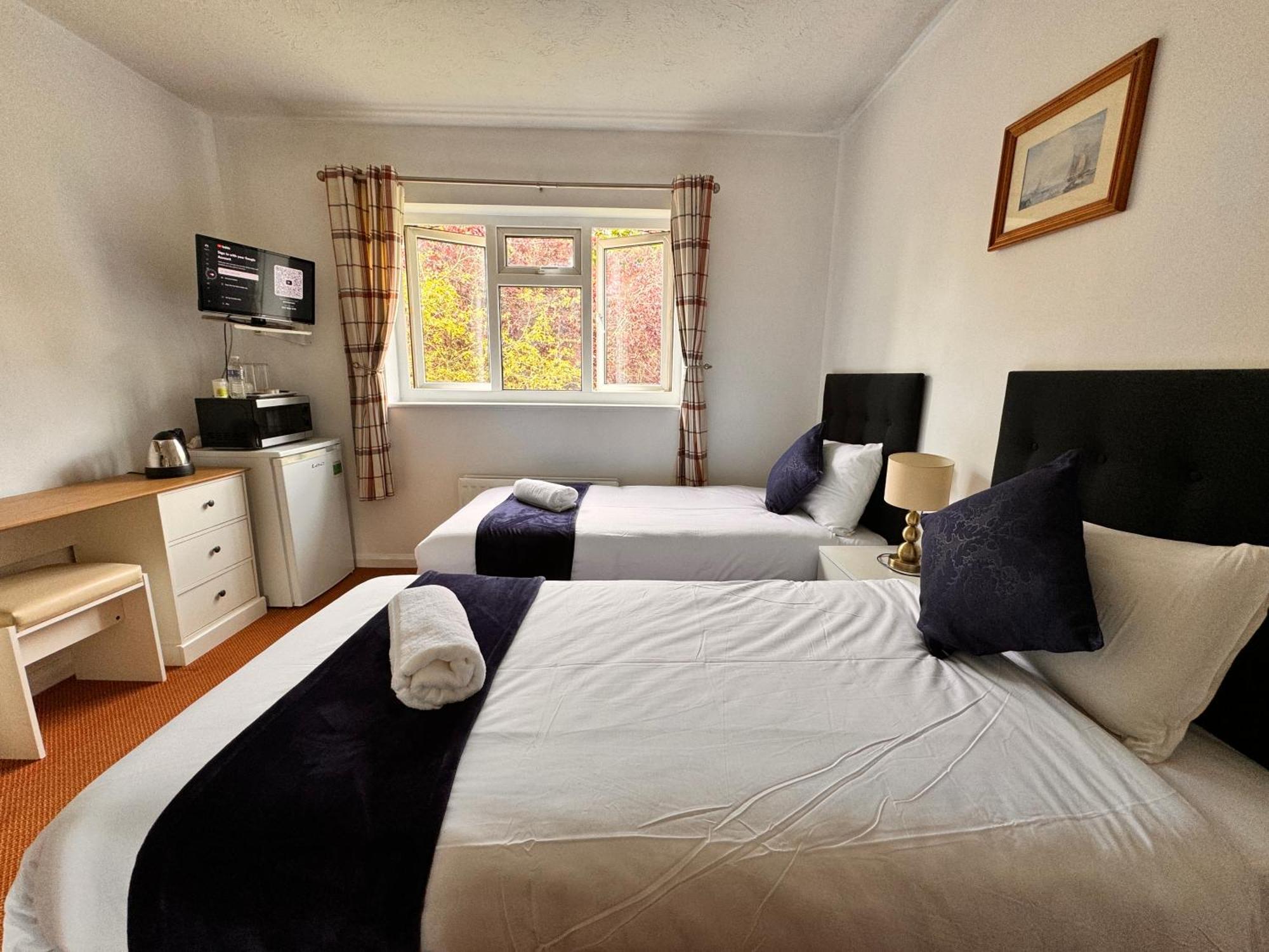 High Trees Guest House Gatwick Horley Kültér fotó