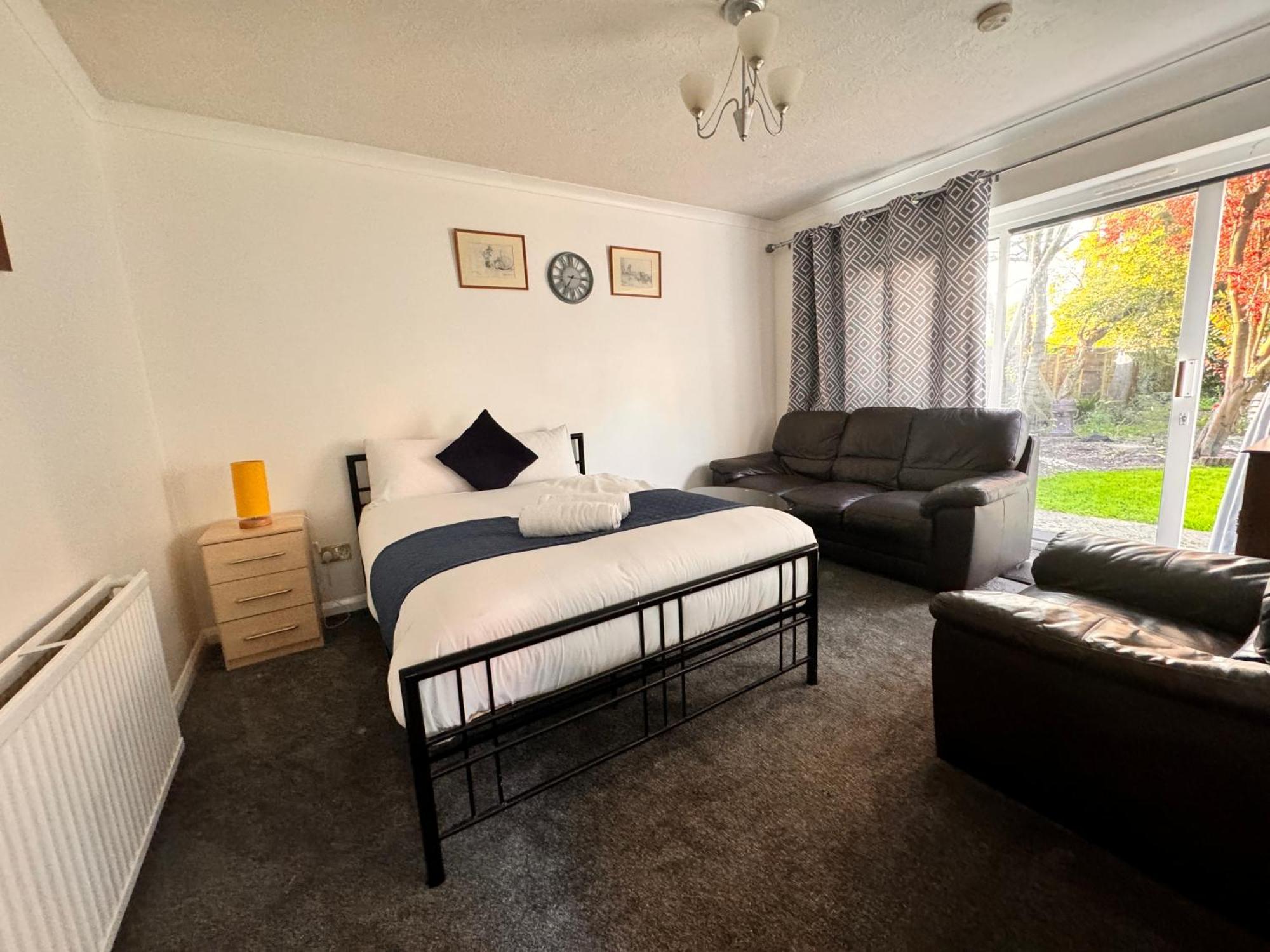 High Trees Guest House Gatwick Horley Kültér fotó