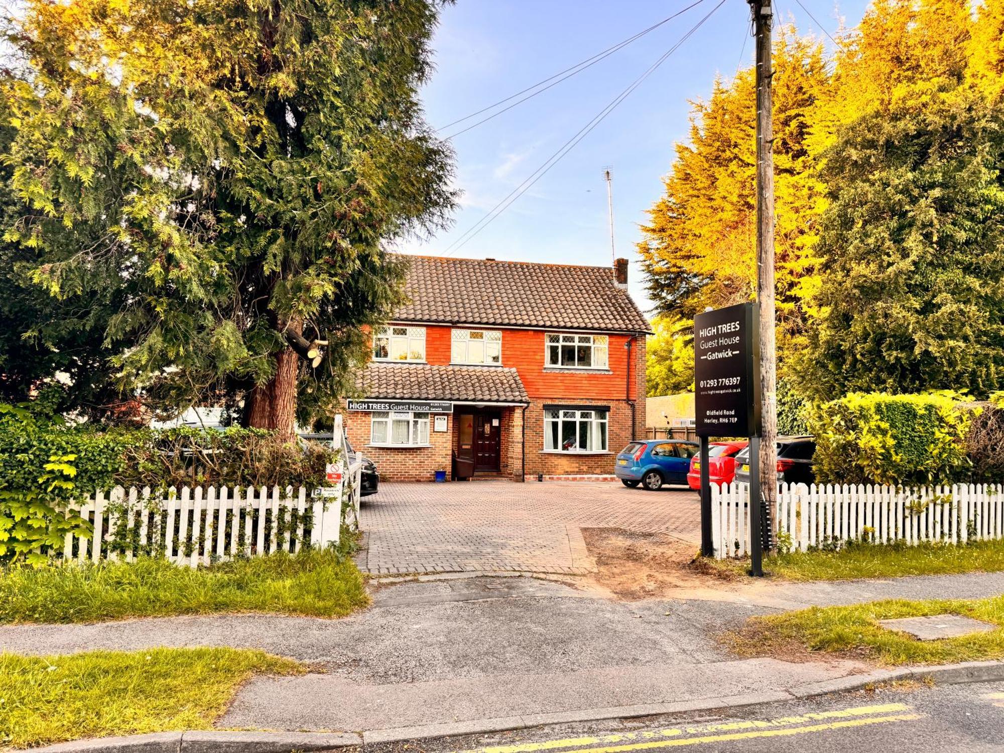 High Trees Guest House Gatwick Horley Kültér fotó