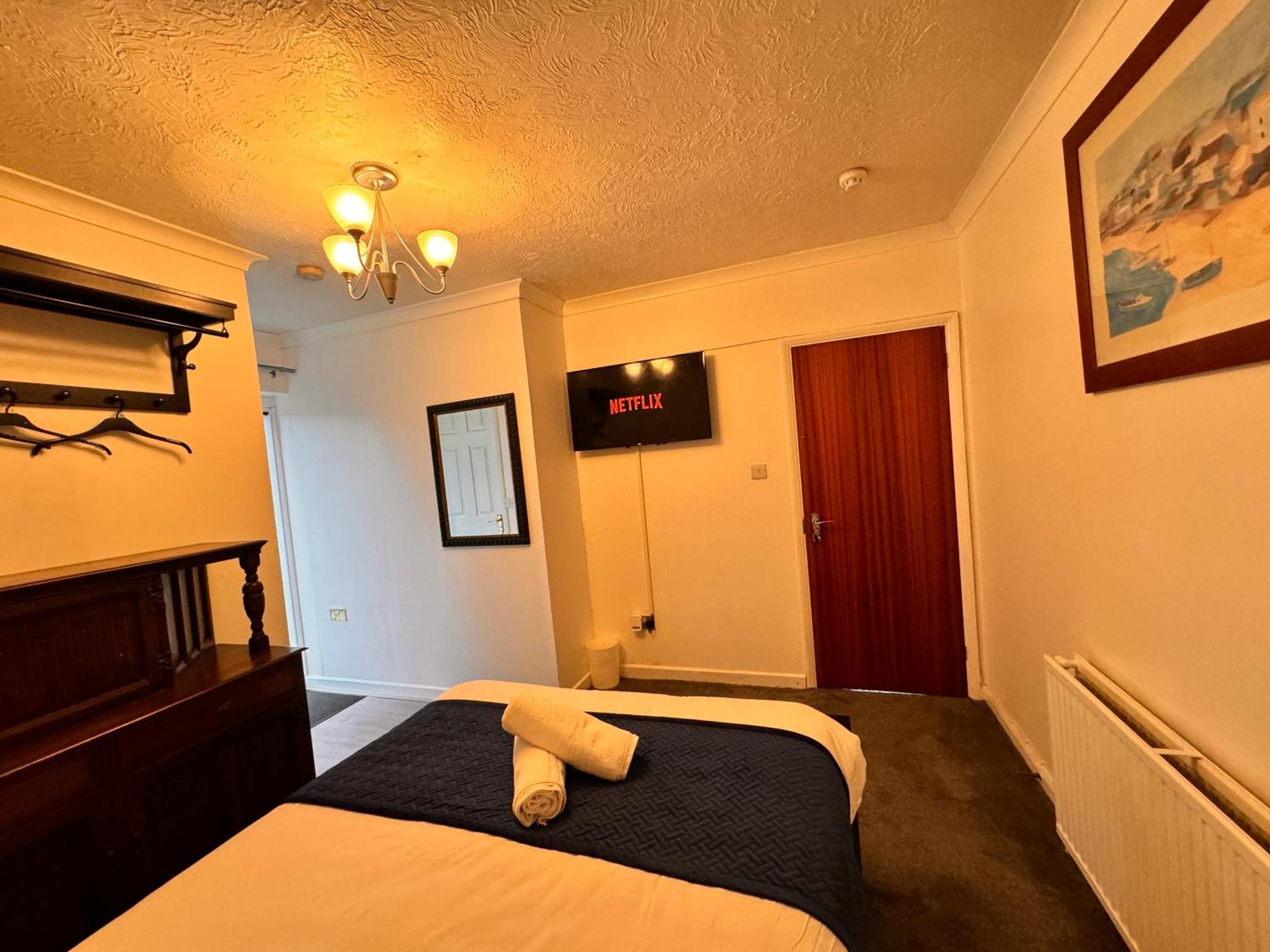 High Trees Guest House Gatwick Horley Kültér fotó