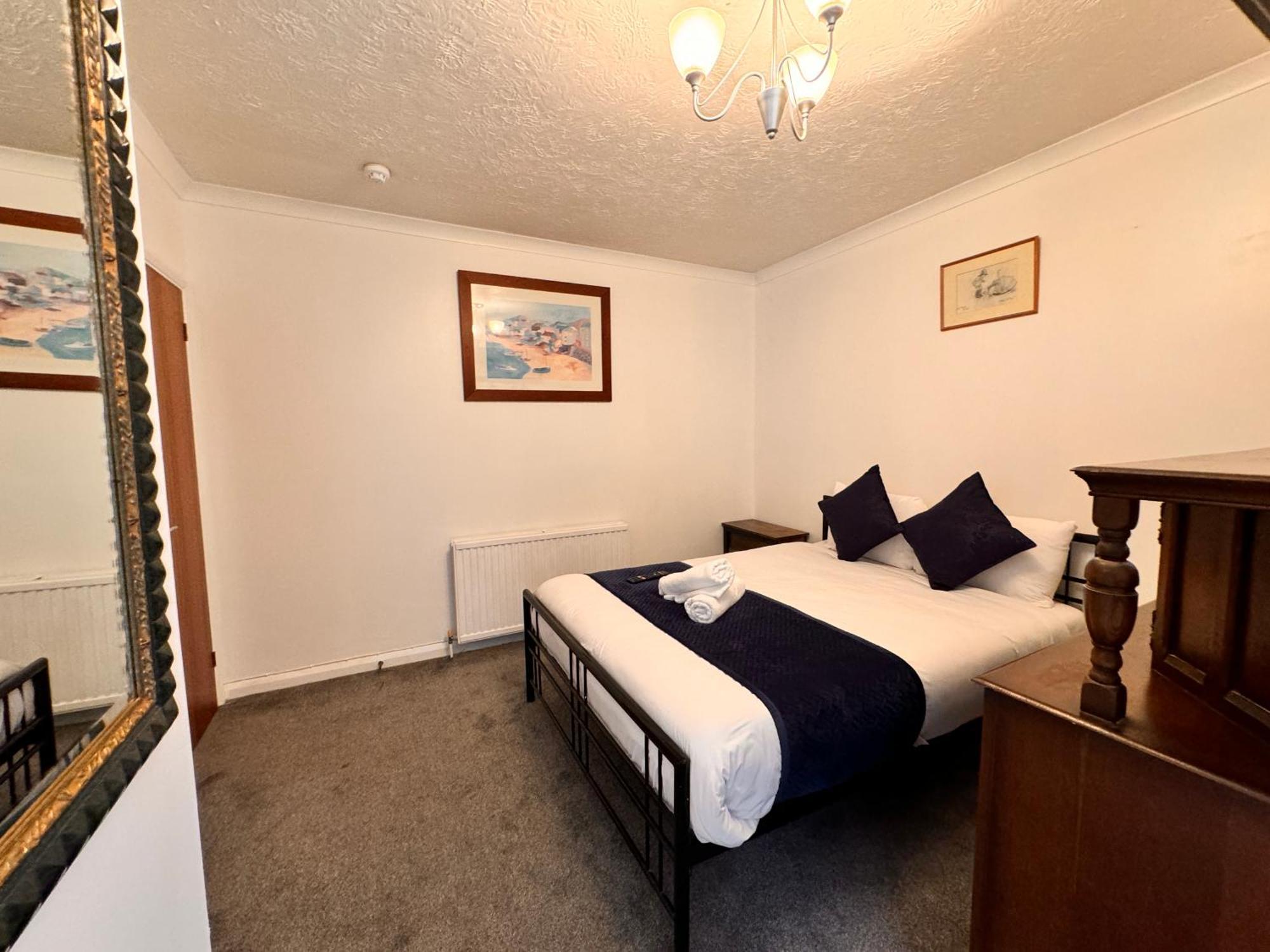 High Trees Guest House Gatwick Horley Kültér fotó