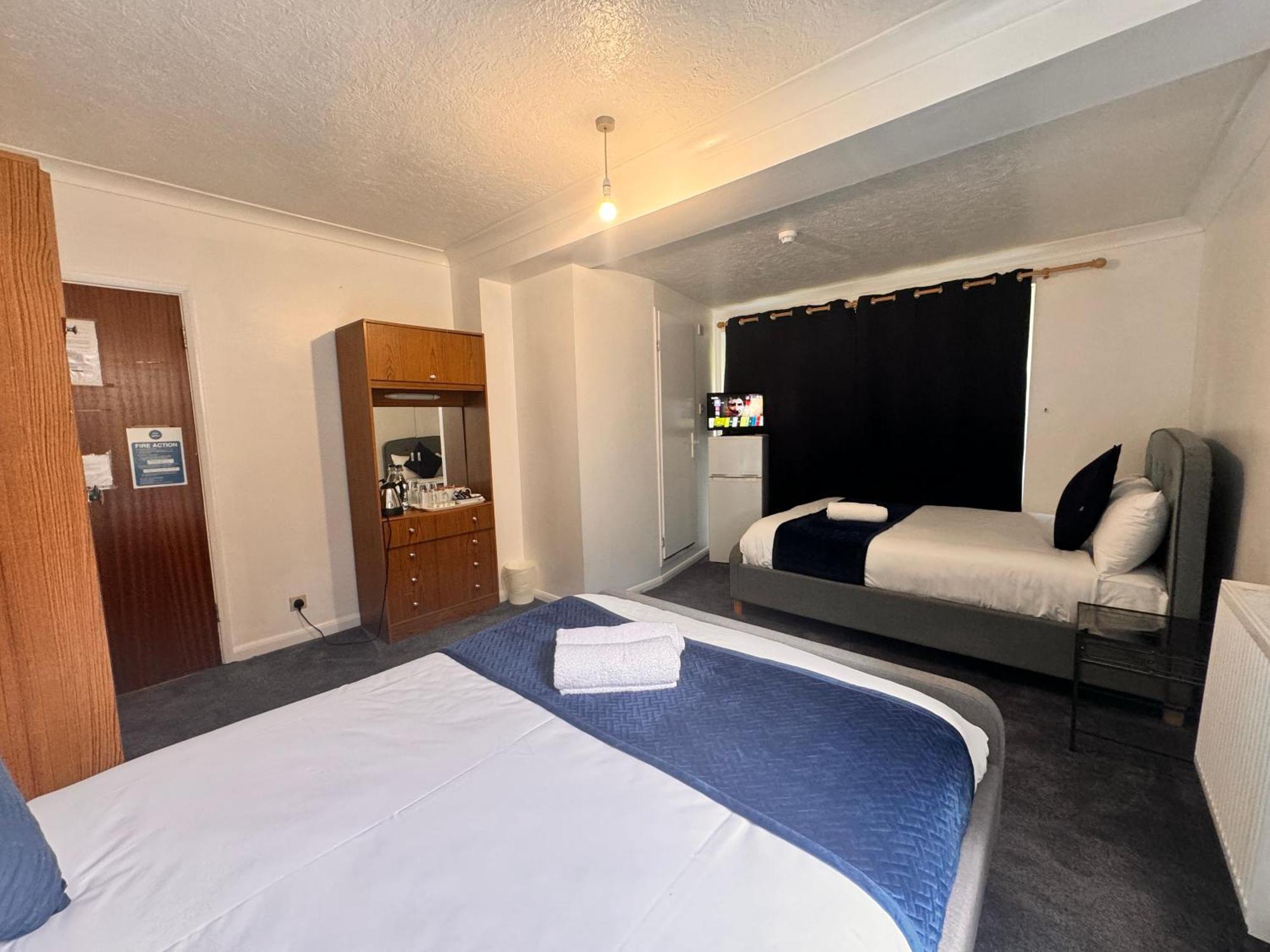 High Trees Guest House Gatwick Horley Kültér fotó