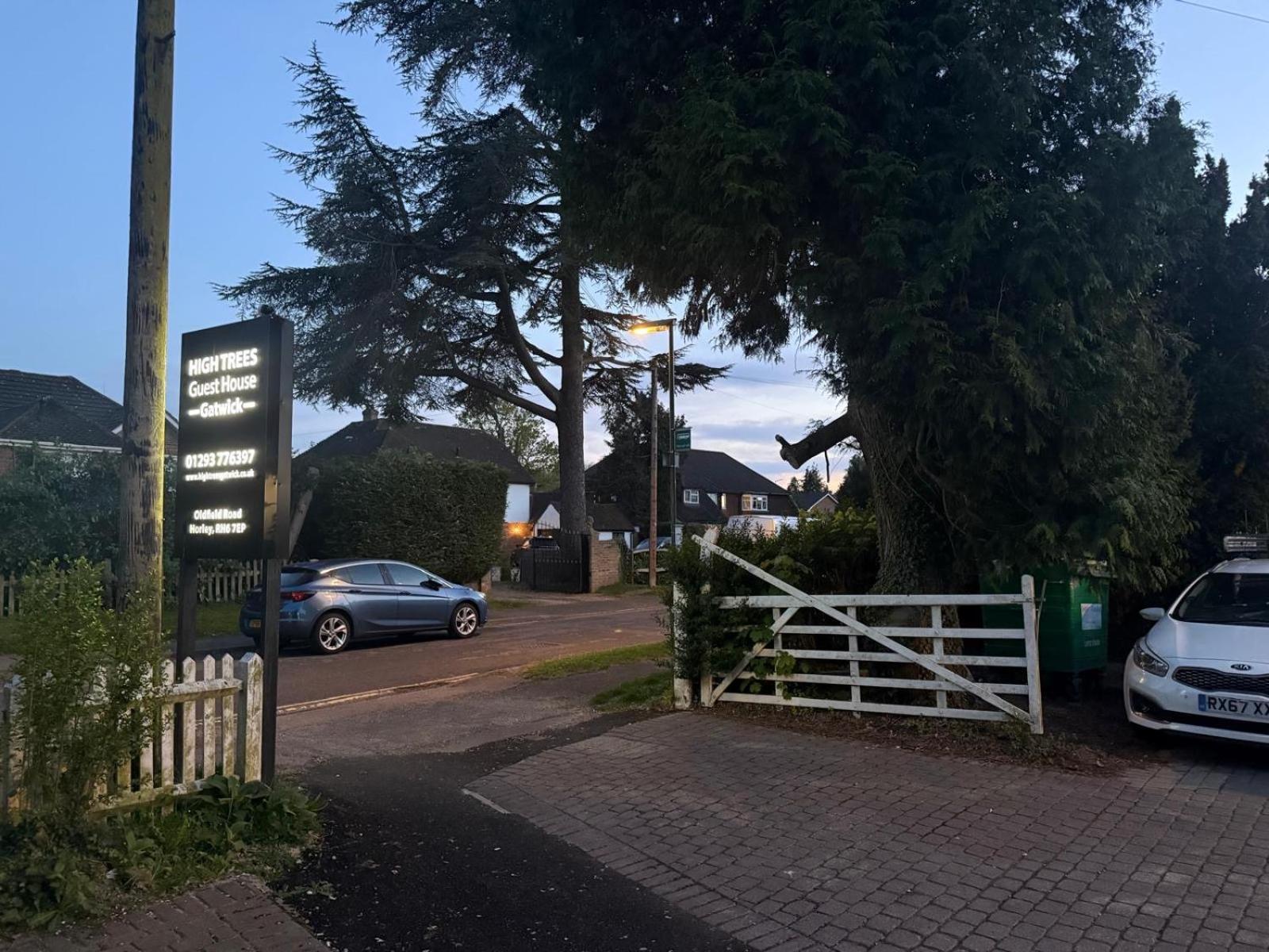 High Trees Guest House Gatwick Horley Kültér fotó